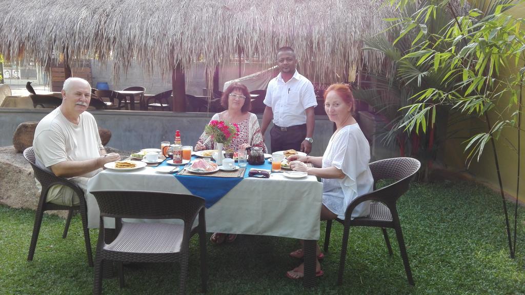 Inlak Garden Hotel Negombo Luaran gambar