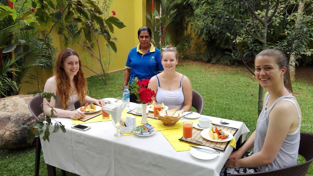 Inlak Garden Hotel Negombo Luaran gambar